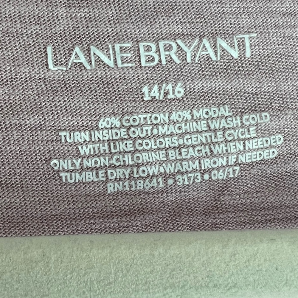 Lane Bryant Pocket Tee 3/4 Sleeve Size 14/16 - Picture 2 of 4